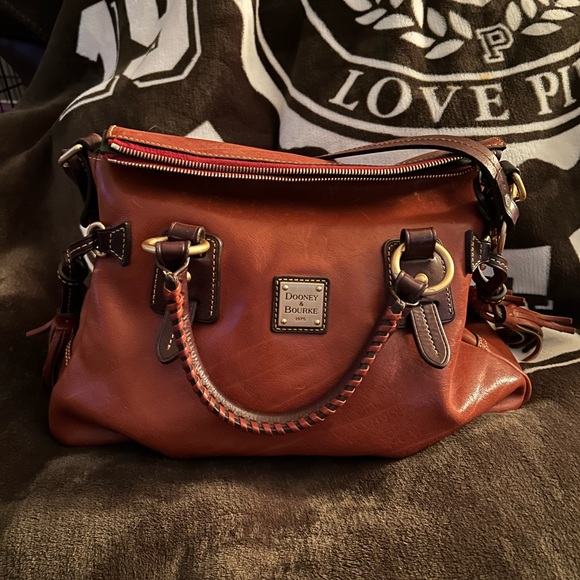 Dooney & Bourke Stanwich Satchel ♥️ ♥️ - Picture 10 of 10